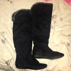 Black suede & fur boots